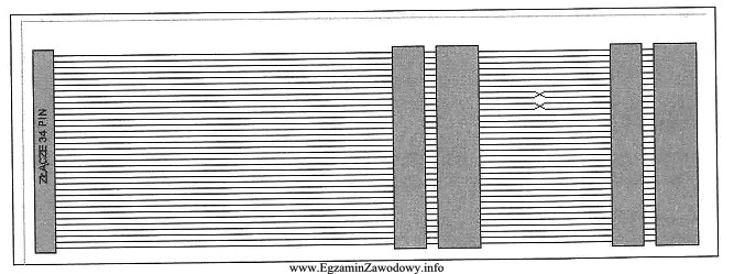 Przy pomocy taśmy 34-pinowej przedstawionej na rysunku podłą