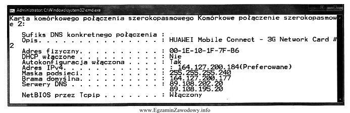 Przedstawiony ekran terminala uzyskano po wykonaniu polecenia<br /> <b>ipconfig /